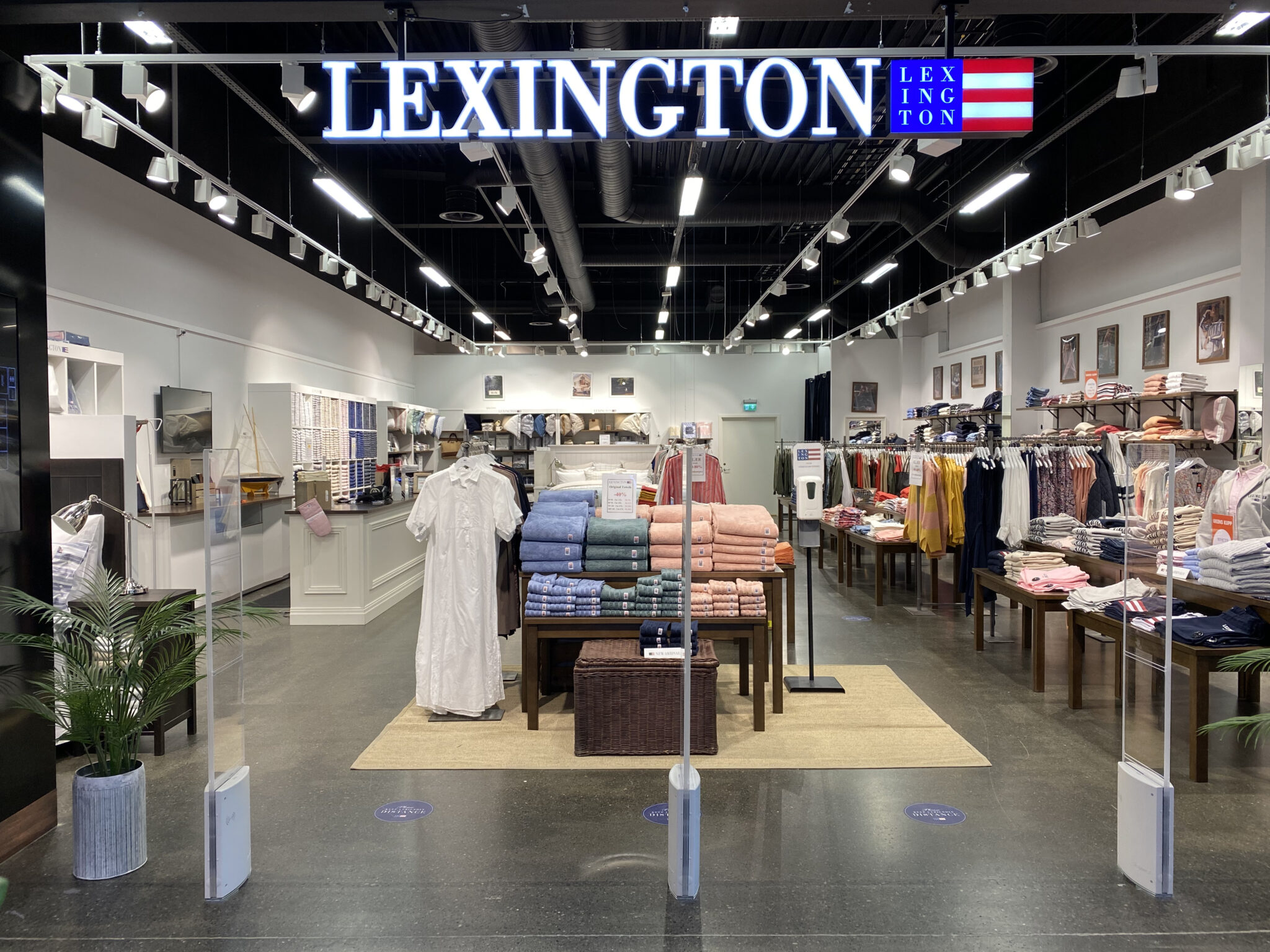 Lexington-storefront-2048x1536